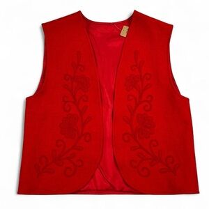 Red vintage vest with floral embroidery